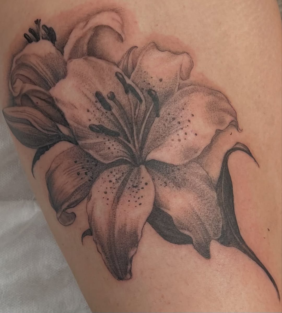 Tattoo by @lamarbodyart — realism, black_and_grey