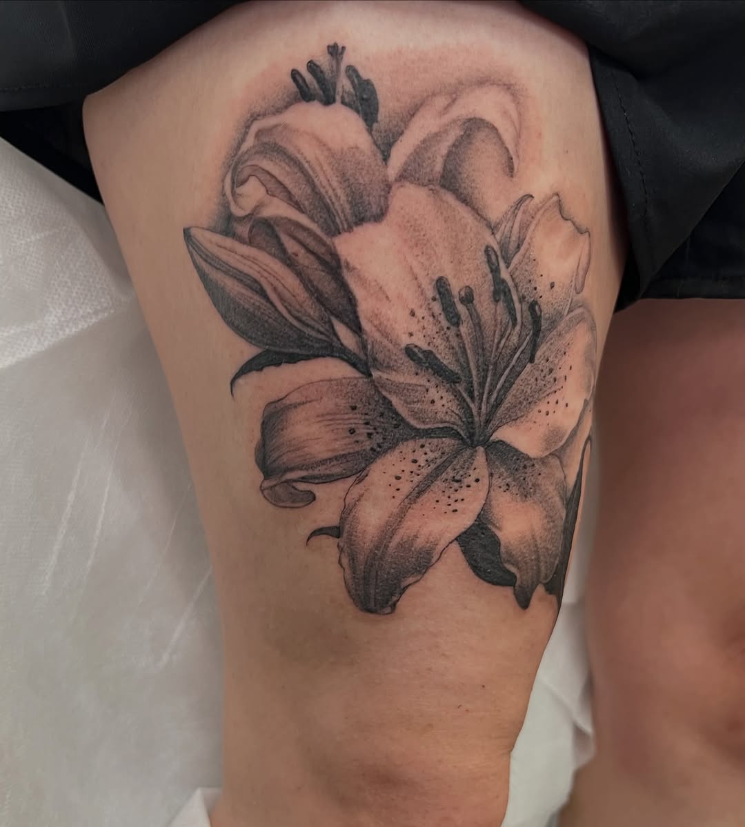 Tattoo by @lamarbodyart — realism, black_and_grey