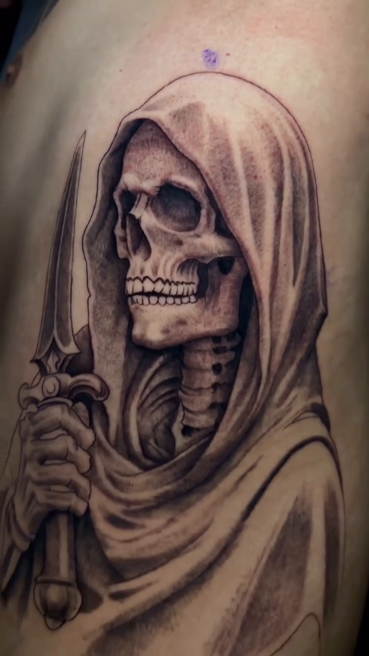 Tattoo by @chenzotattoos — realism, black_and_grey