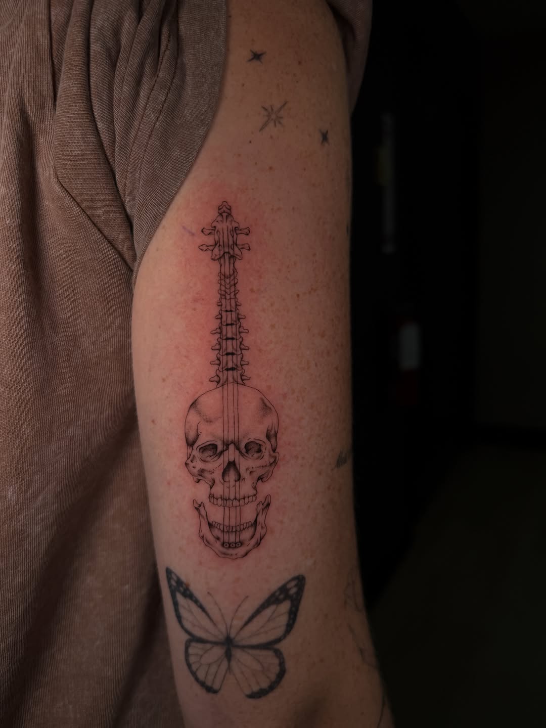 Tattoo by @mariannefriositattoo — black_and_grey