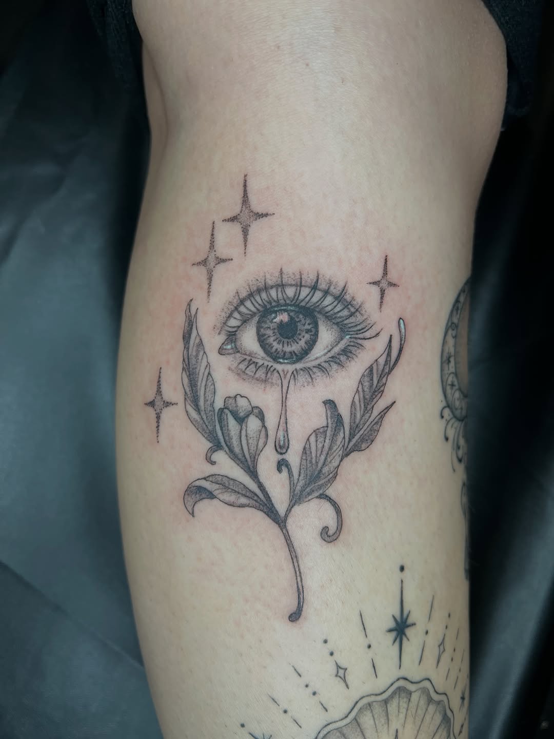 Tattoo by @skinsagastudio — fine_line