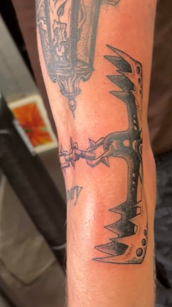 Tattoo by @saras_artistic_adventures — black_and_grey, realism