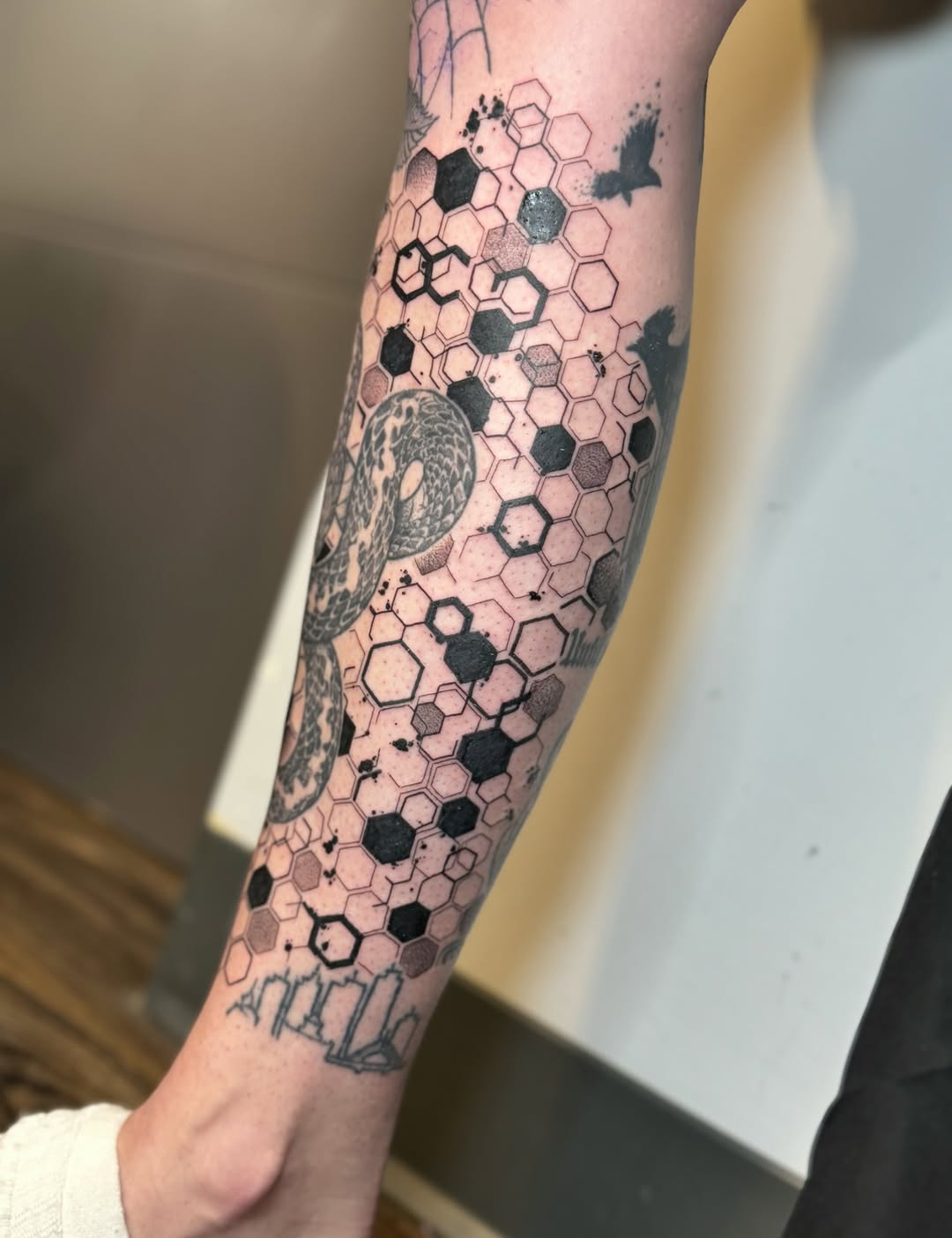 Tattoo by @ilenadoodles β geometric, black_and_grey