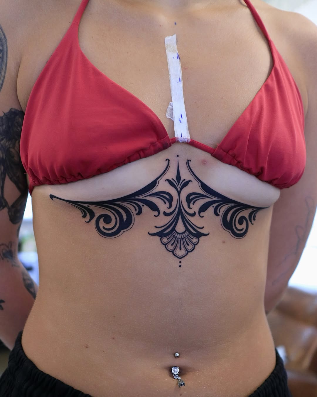 Tattoo by @2zzinzzin_ — ornamental, blackwork