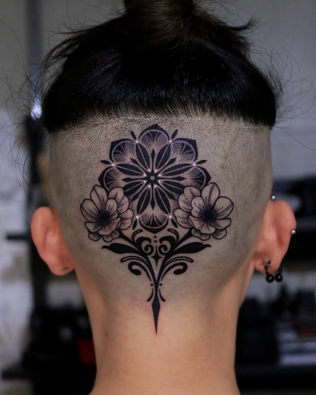 Tattoo by @2zzinzzin_ — blackwork, ornamental
