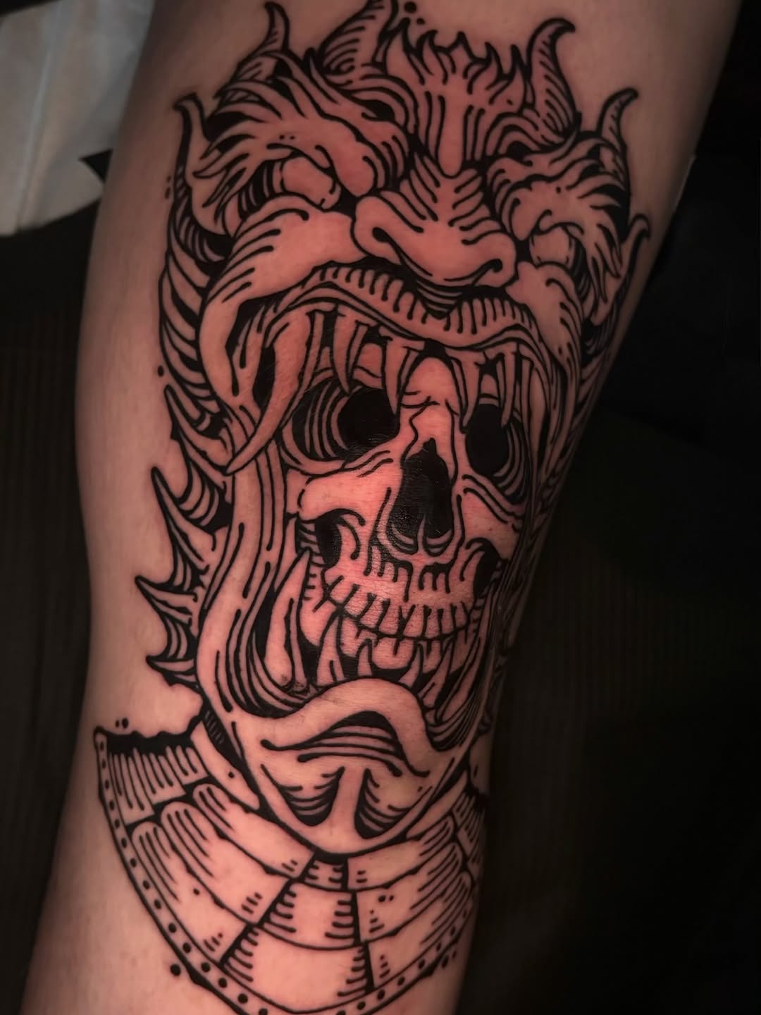 Tattoo by @jeremydrawsshit β blackwork