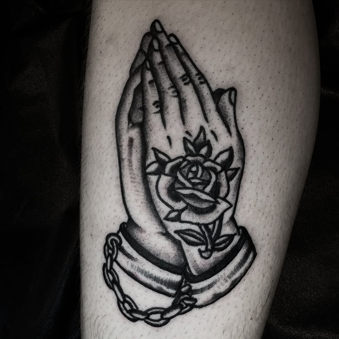 Tattoo by @chavolui_tattoos — american_traditional, black_and_grey