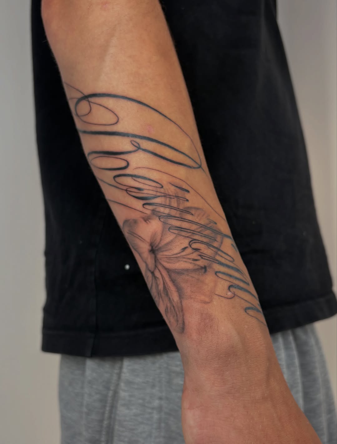 Tattoo by @shortkingtattoo β fine_line, black_and_grey