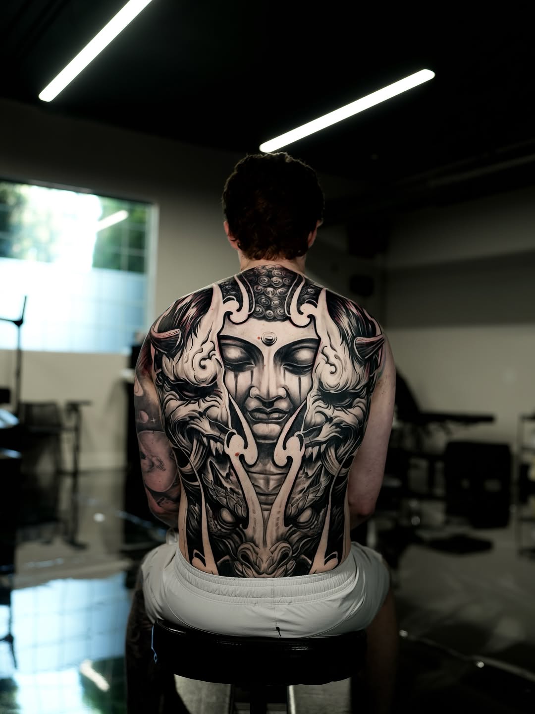 Tattoo by @loi.tattoosj — black_and_grey, realism