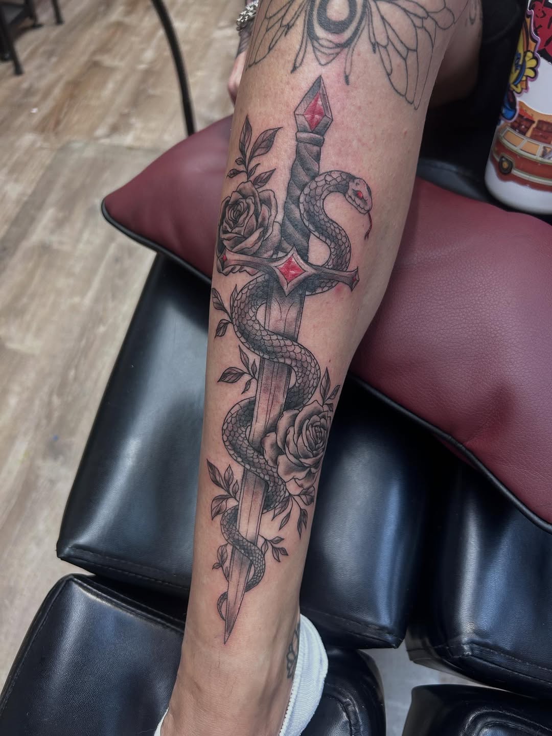 Tattoo by @ricardomotatattoo — black_and_grey