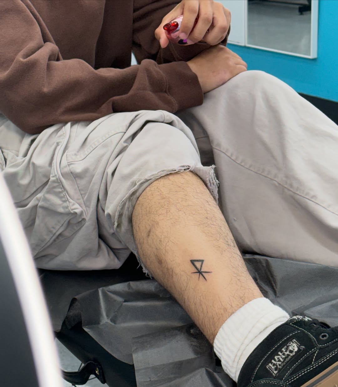 Tattoo by @greave.tattoos — minimalist, blackwork