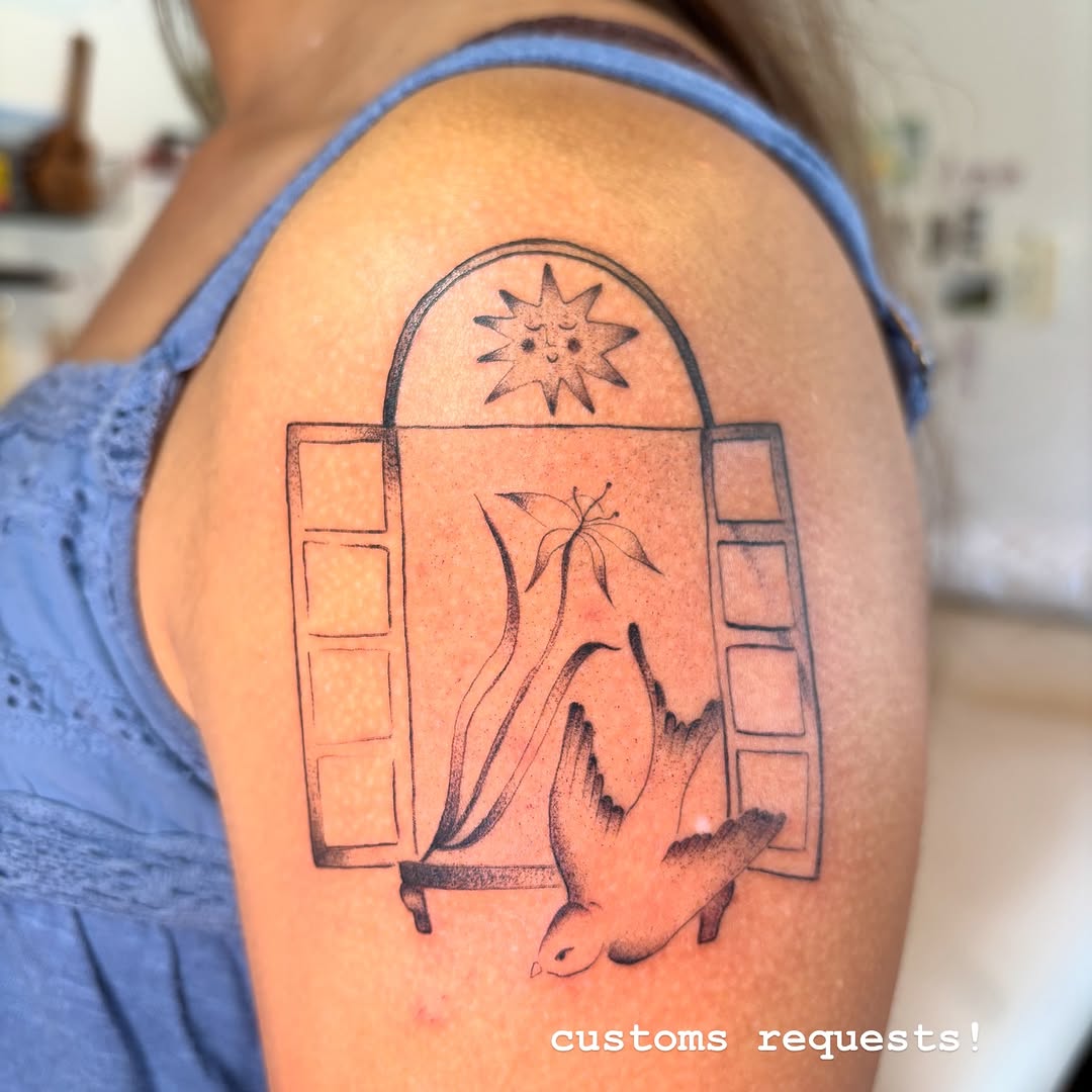 Tattoo by @sunshineyellowtattoos โ sketch
