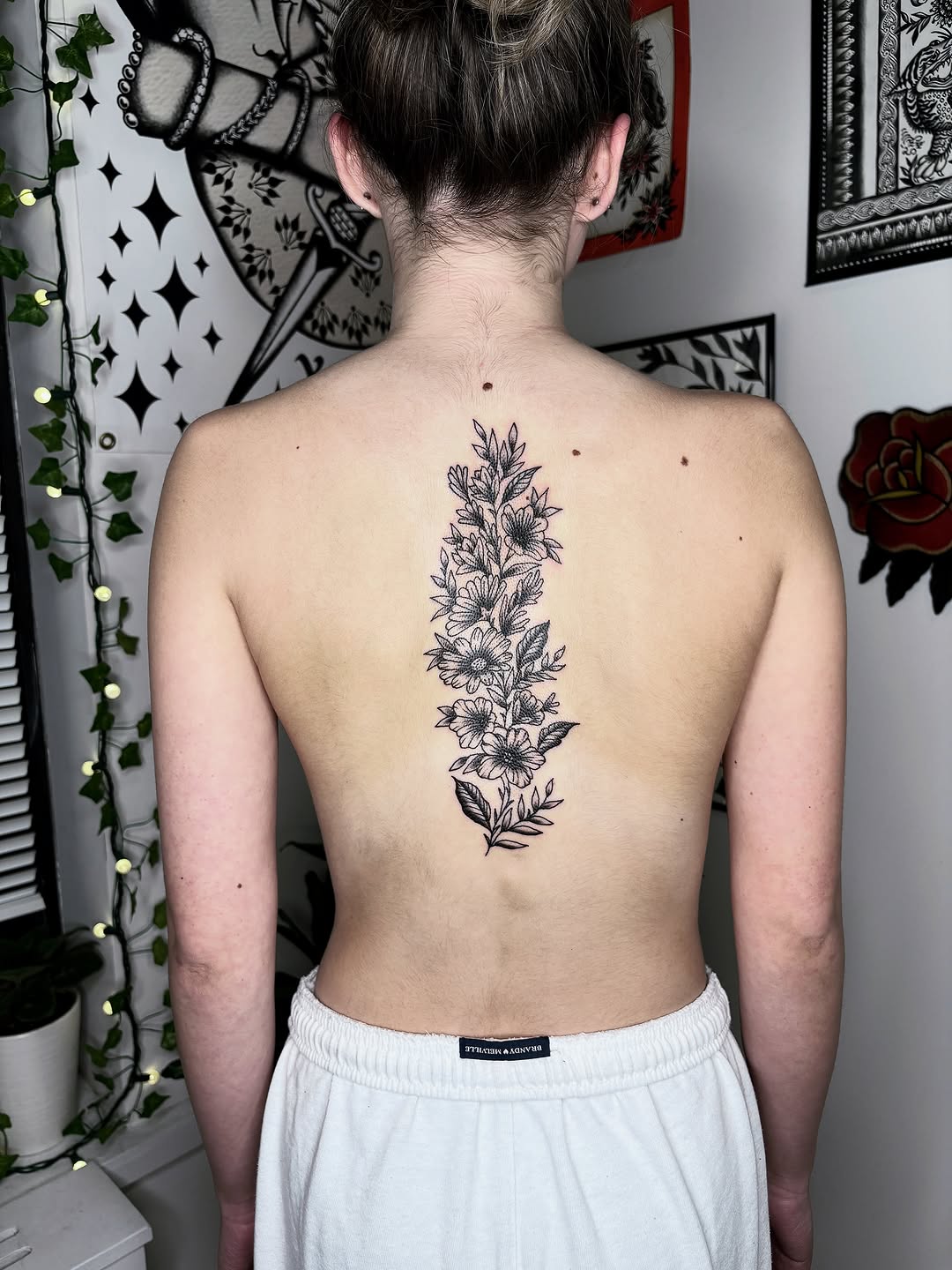 Tattoo by @yulia.vita.tattoo — fine_line, black_and_grey