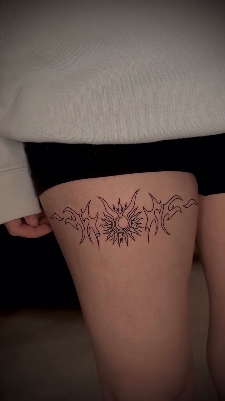 Tattoo by @tattoowithli — fine_line, ornamental