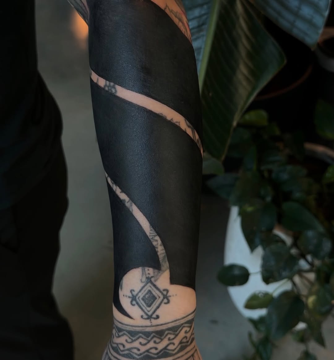 Tattoo by @rachelbelltattoo — blackwork, geometric