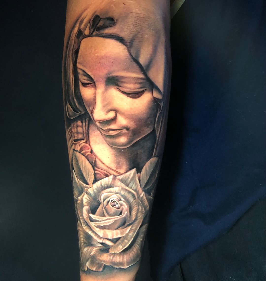 Tattoo by @borrowedparticles โ realism, black_and_grey