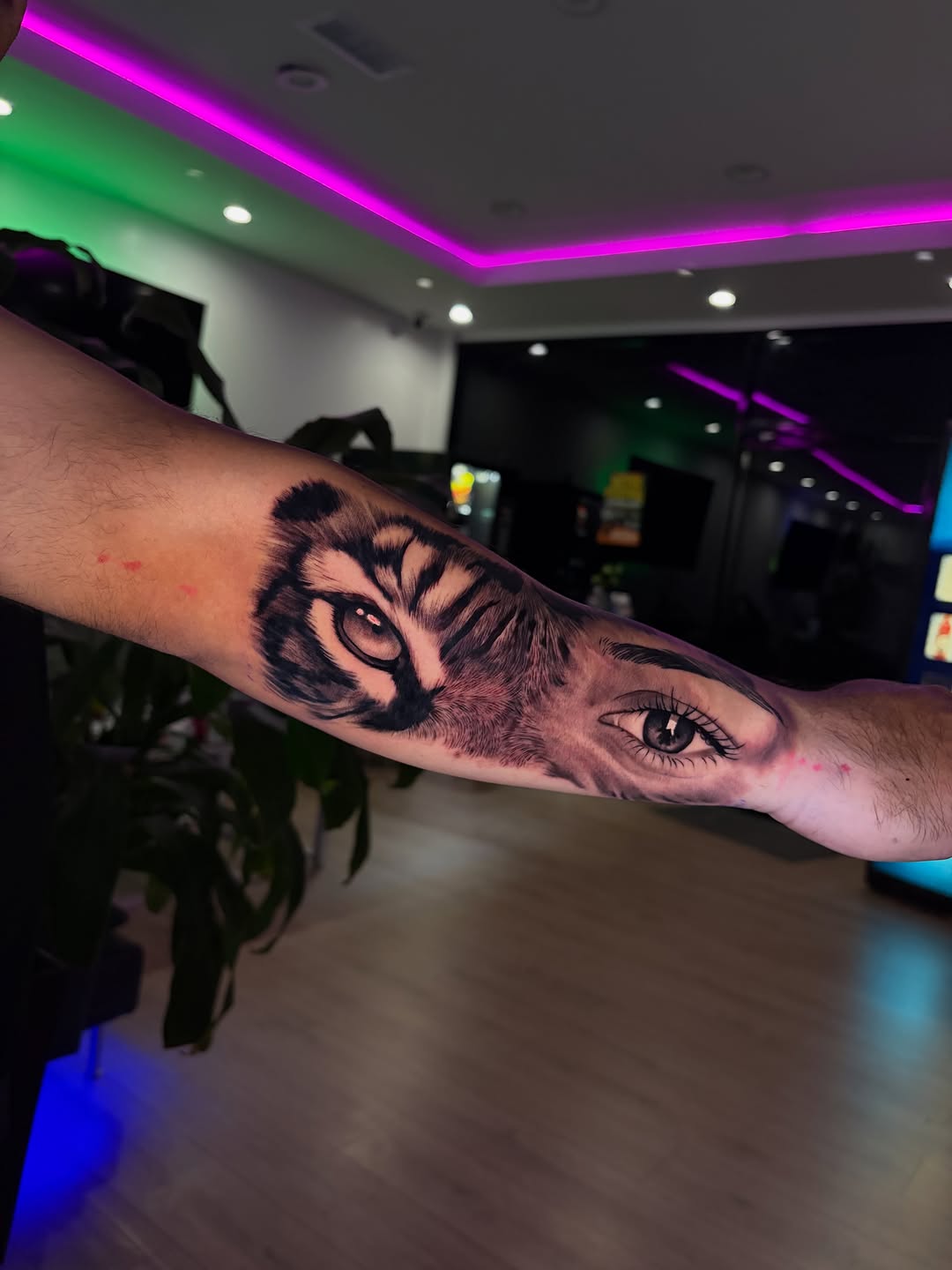 Tattoo by @lvp_arte — realism, black_and_grey