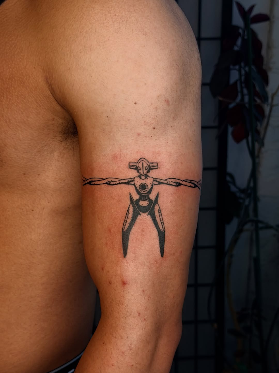 Tattoo by @isthepainok — black_and_grey, illustrative