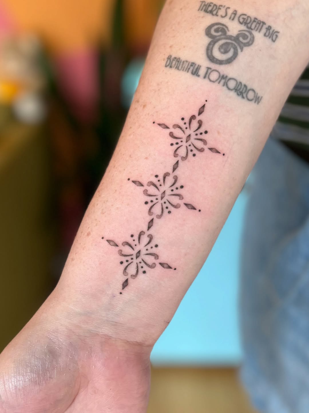Tattoo by @inkbydaiz — fine_line, minimalist