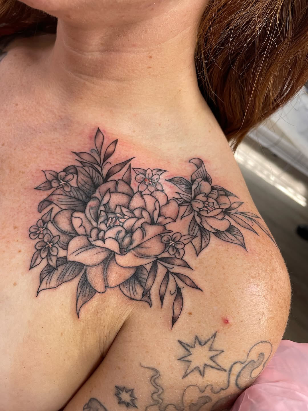 Tattoo by @lyndzee_ — black_and_grey, fine_line