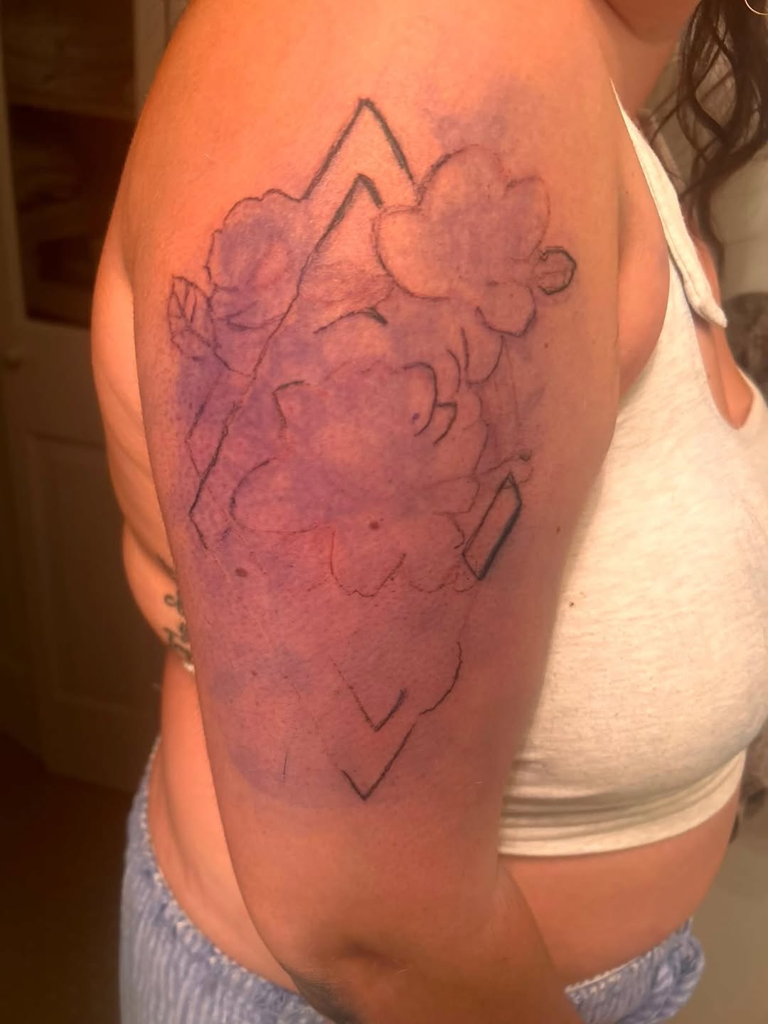 Tattoo by @tatssbydess — illustrative, dotwork