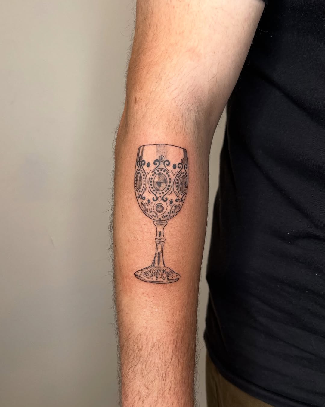 Tattoo by @lampladytattoos โ fine_line, ornamental