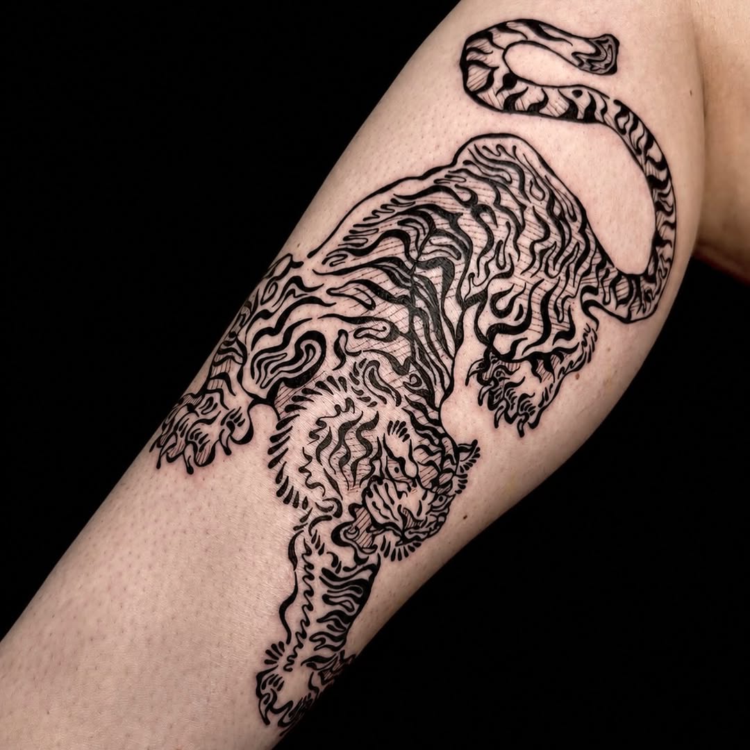 Tattoo by @hansi.ink — blackwork, illustrative