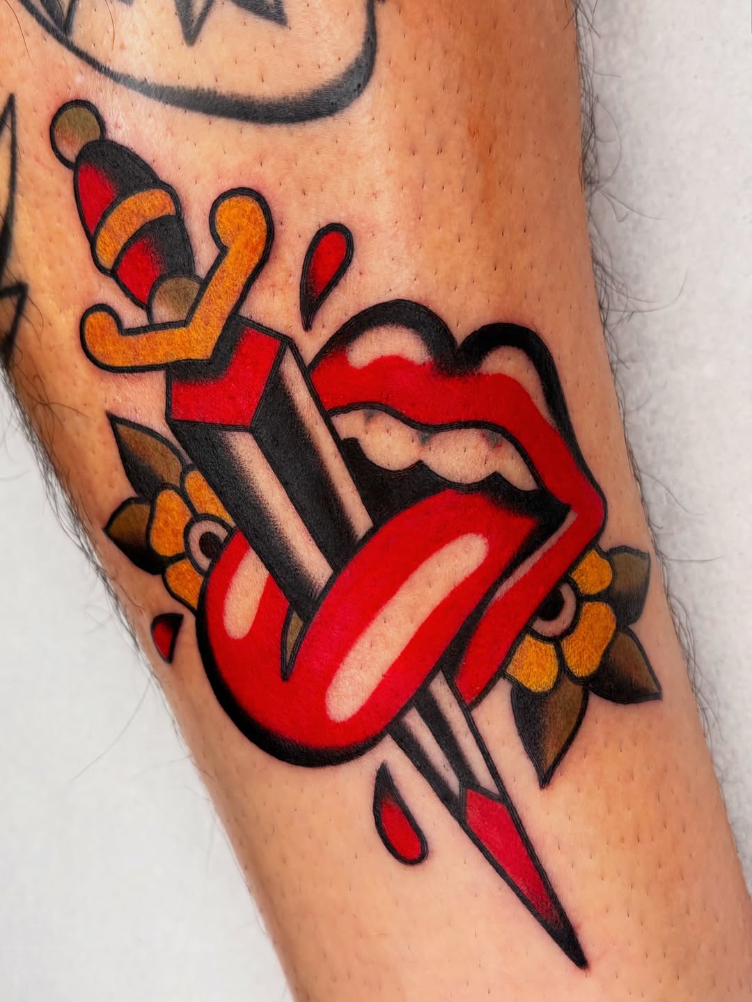 Tattoo by @tatturo_ โ american_traditional