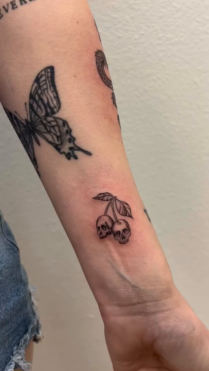 Tattoo by @collectivecovet — illustrative, fine_line