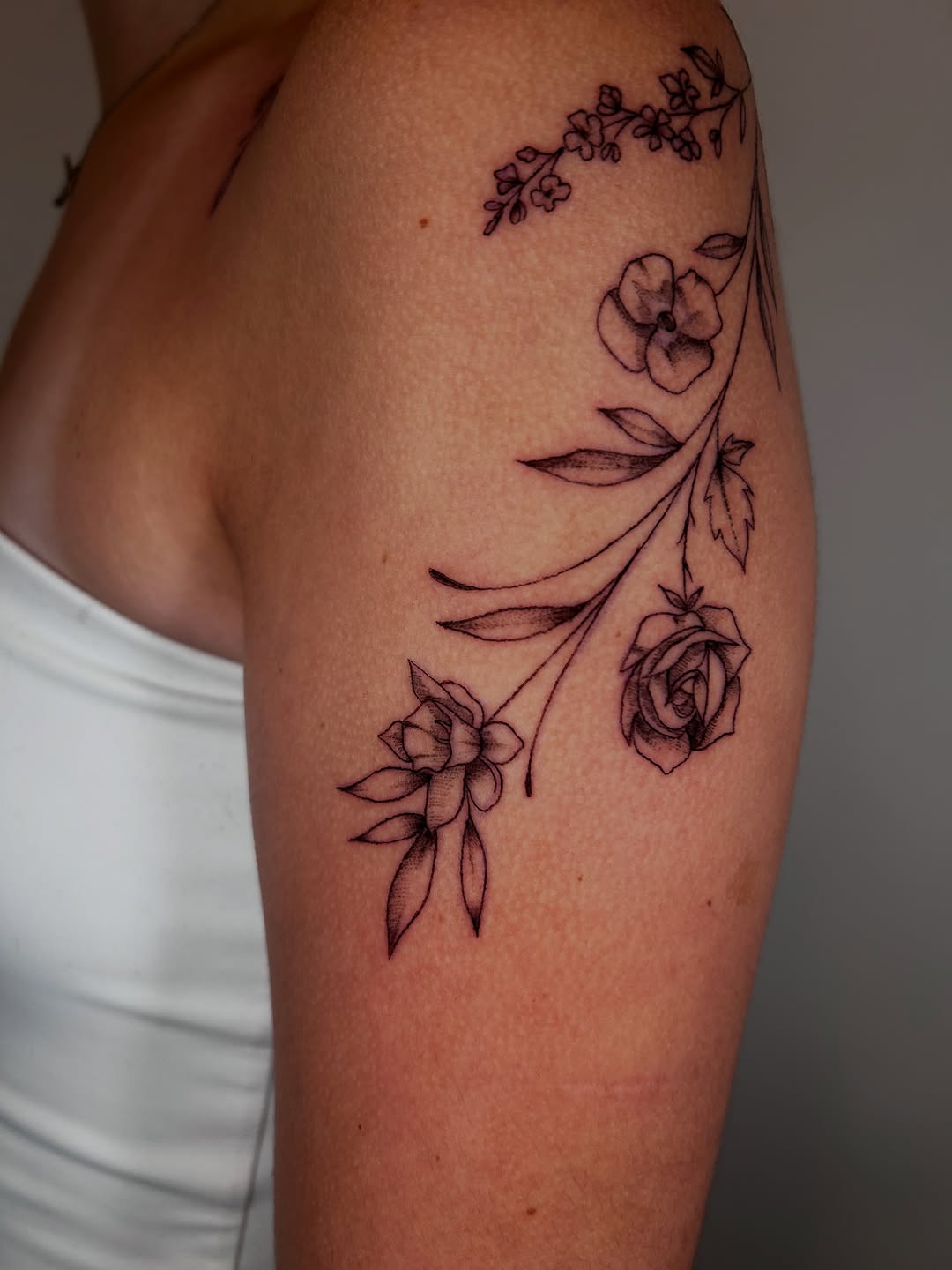 Tattoo by @nomadic.designs β fine_line, black_and_grey