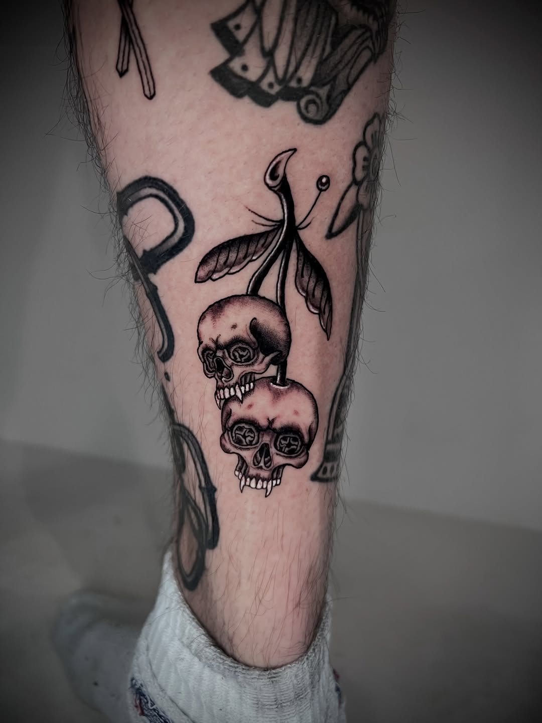 Tattoo by @yur.da.sells.blackwork — american_traditional, illustrative