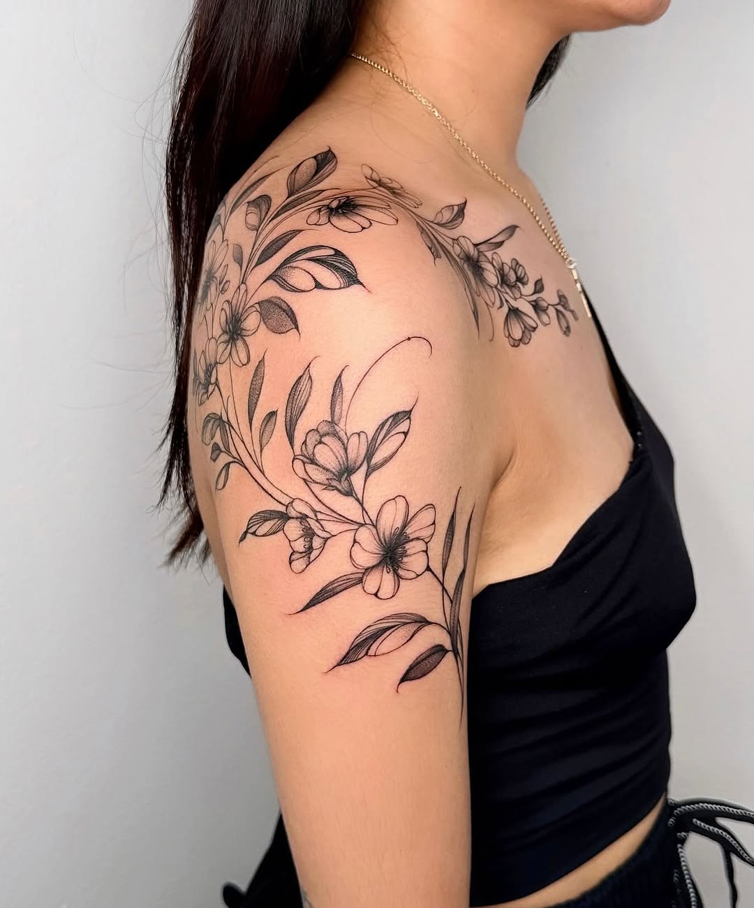 Tattoo by @vestavi.ink — fine_line, black_and_grey