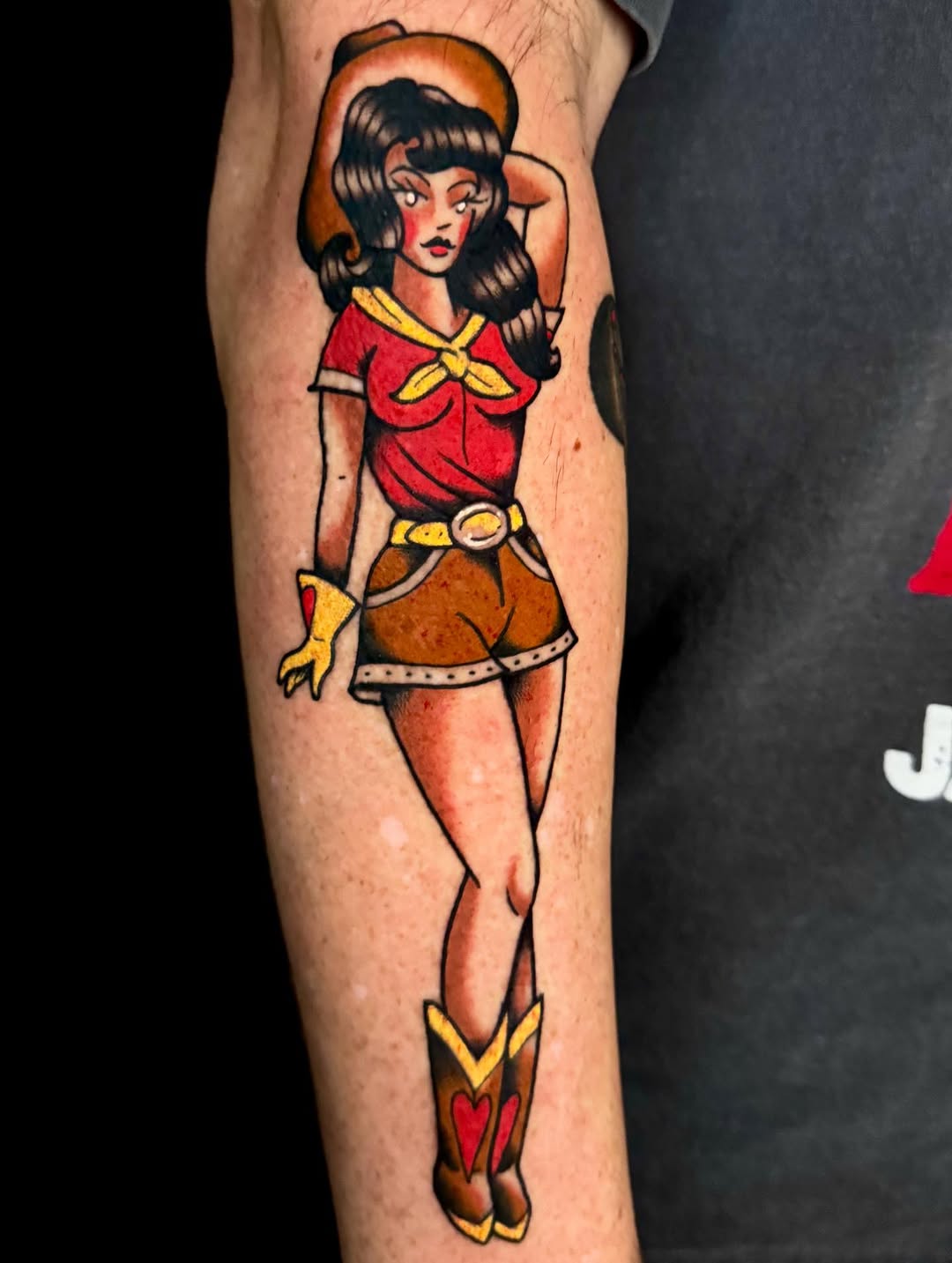 Tattoo by @handsm_sweets โ american_traditional