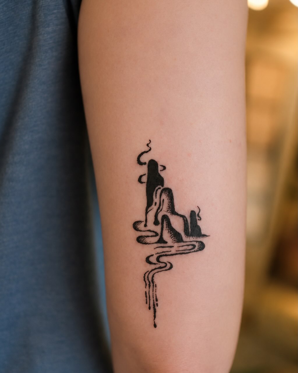 Tattoo by @eyu.tats โ blackwork, dotwork