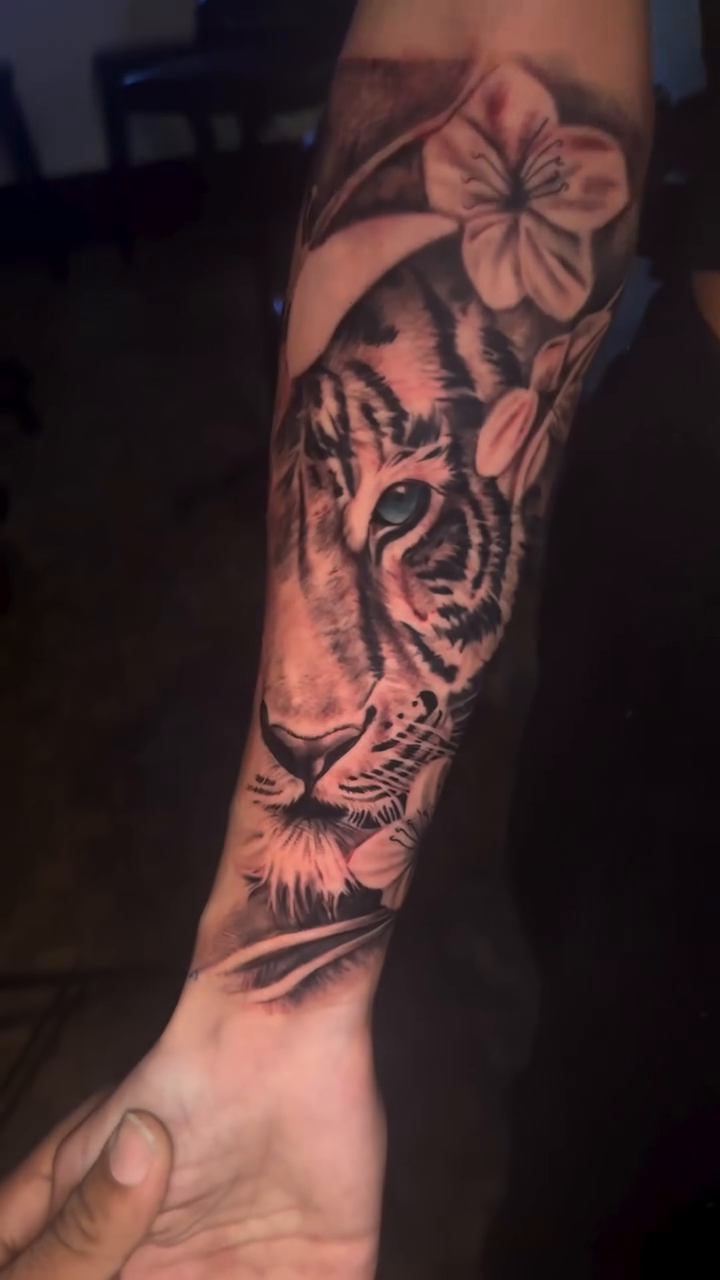 Tattoo by @mawlo1nk — realism, black_and_grey