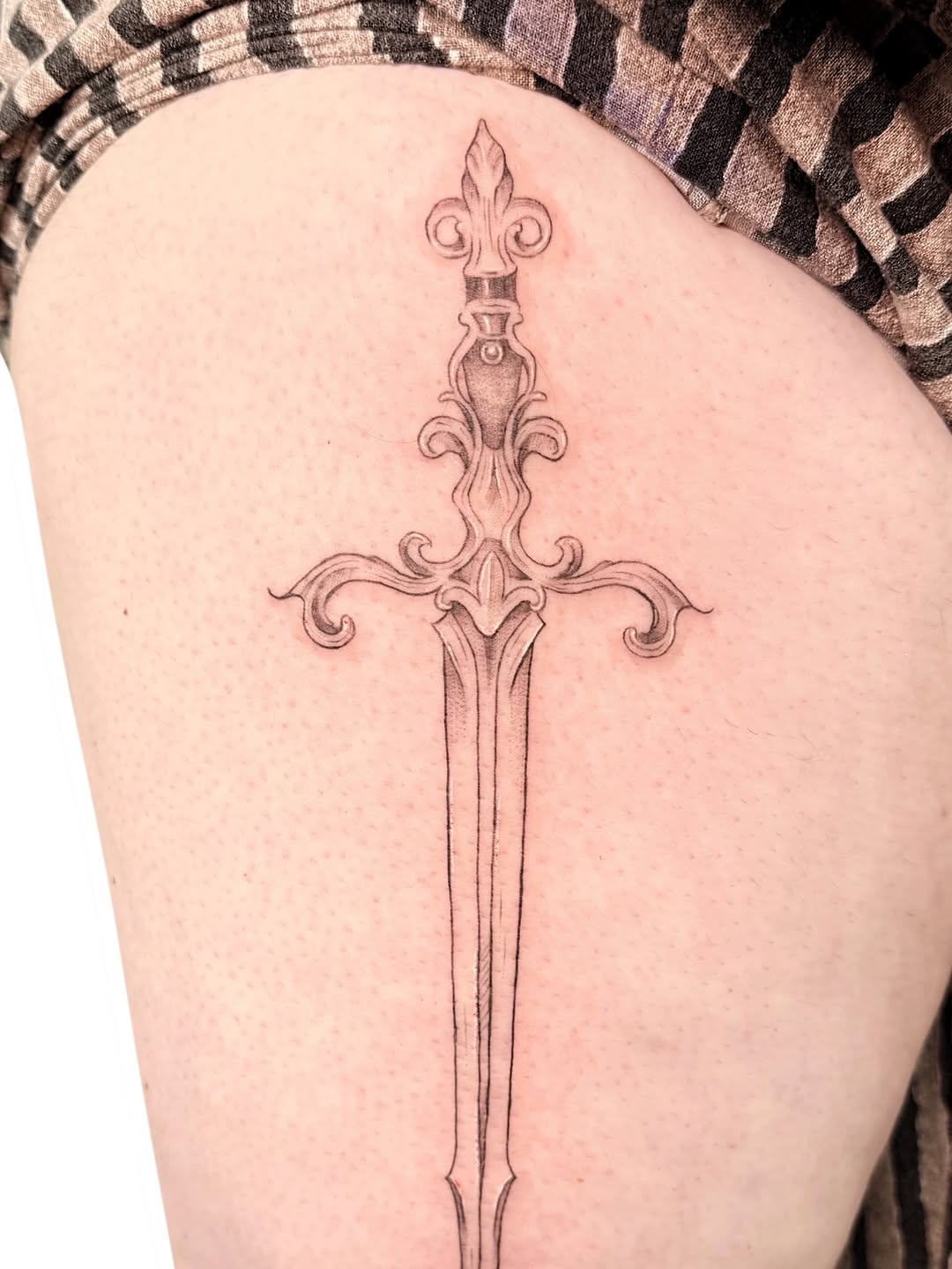 Tattoo by @fionnatattoo β fine_line, ornamental
