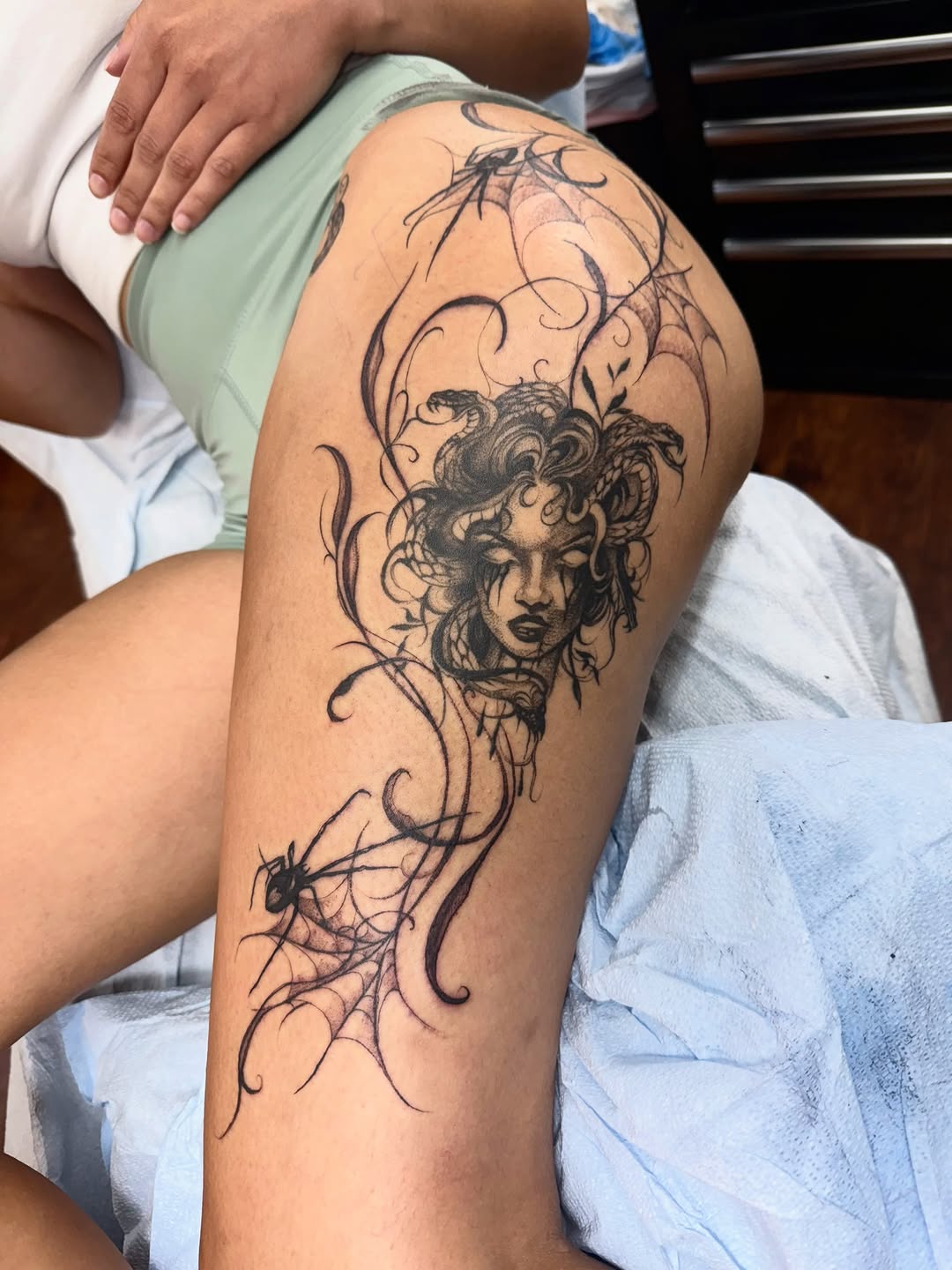 Tattoo by @isa._.tattoos — blackwork, illustrative