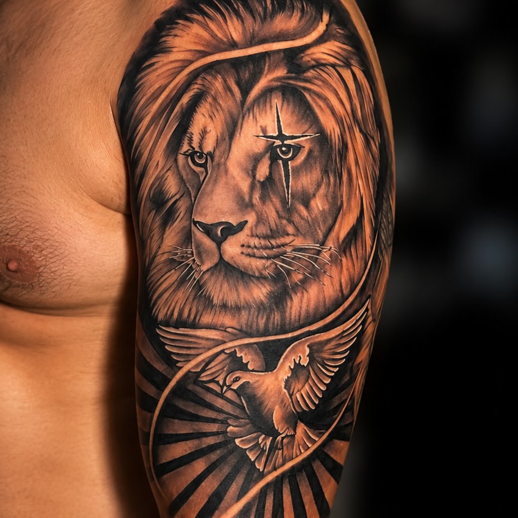 Tattoo by @dayse_ink — realism, black_and_grey