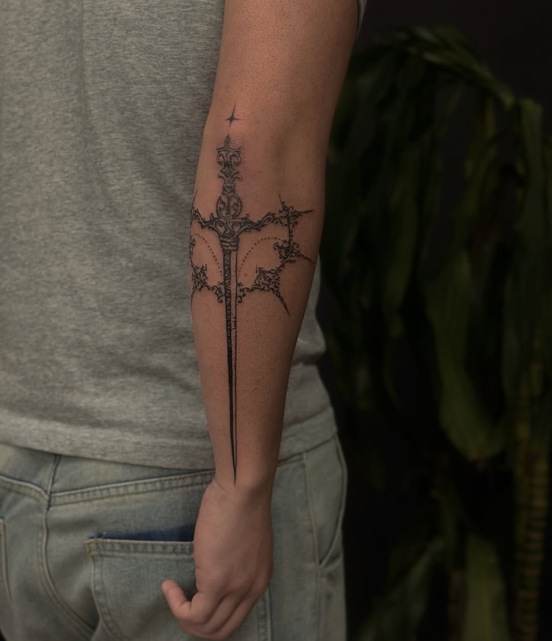 Tattoo by @melvious._.tats β fine_line, ornamental