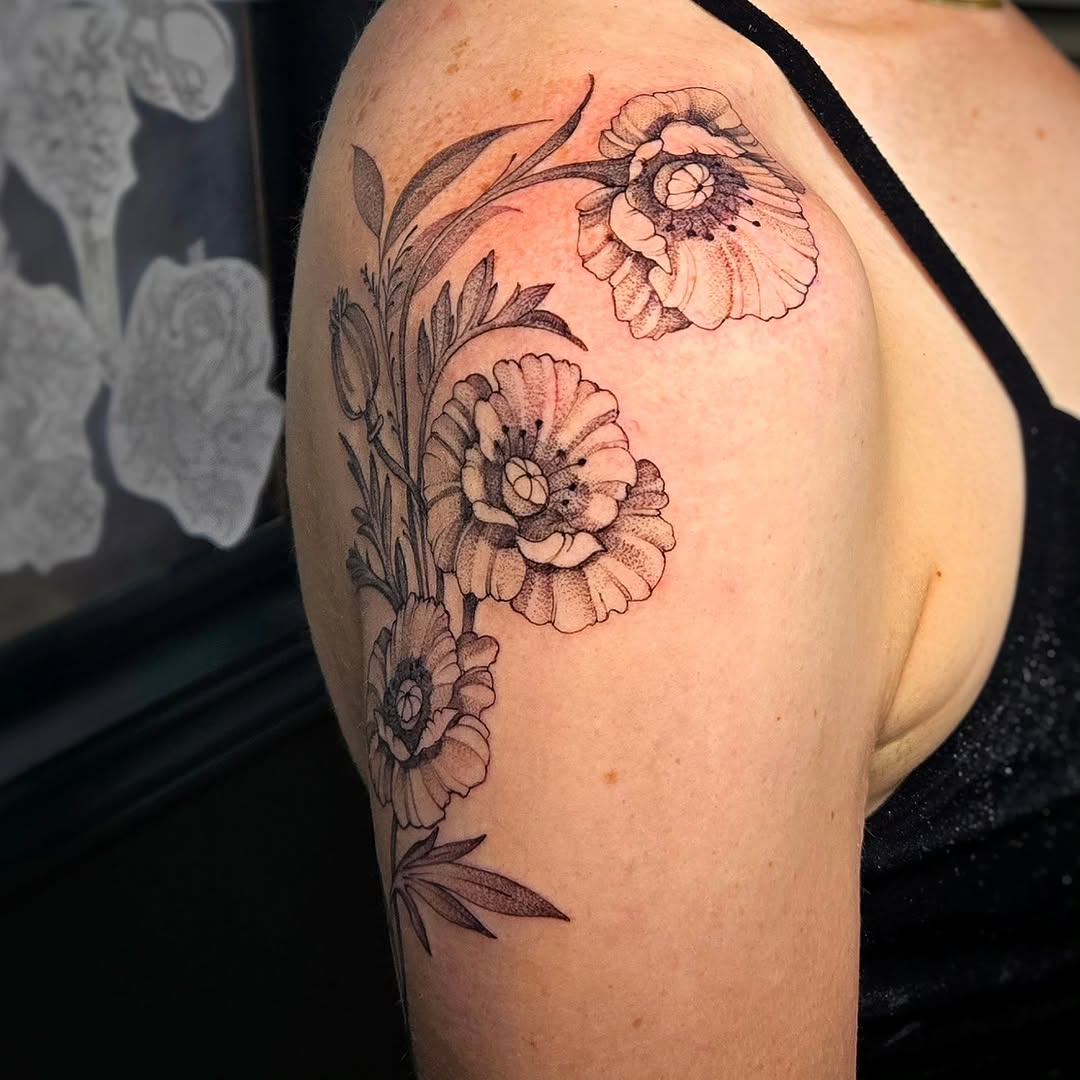 Tattoo by @glasswingtattoo โ black_and_grey, dotwork