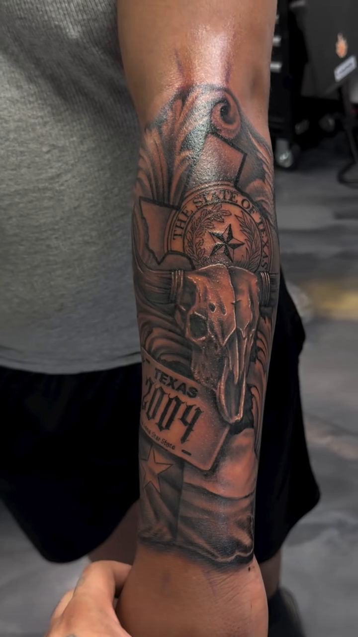 Tattoo by @dreamchaserink — black_and_grey, realism