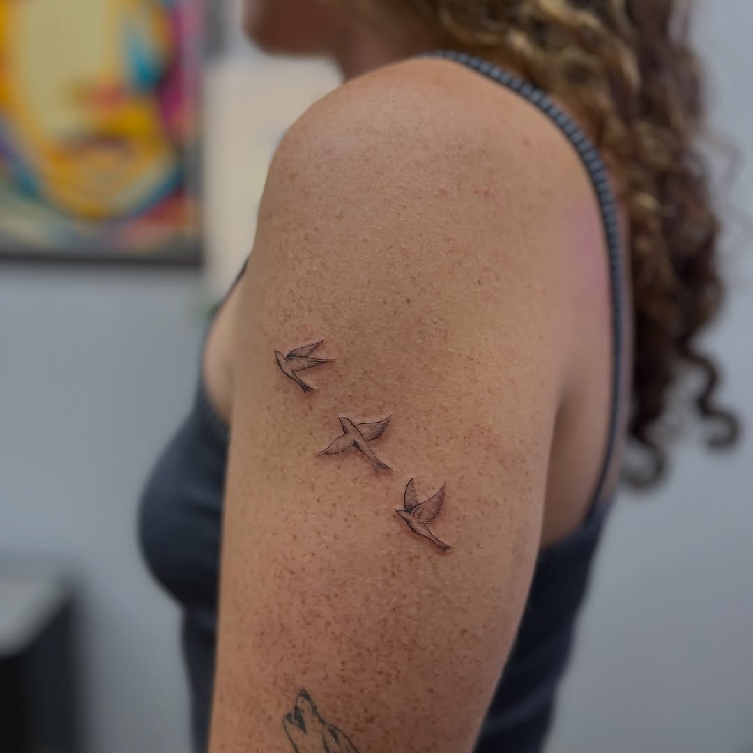 Tattoo by @gameztattoo — fine_line