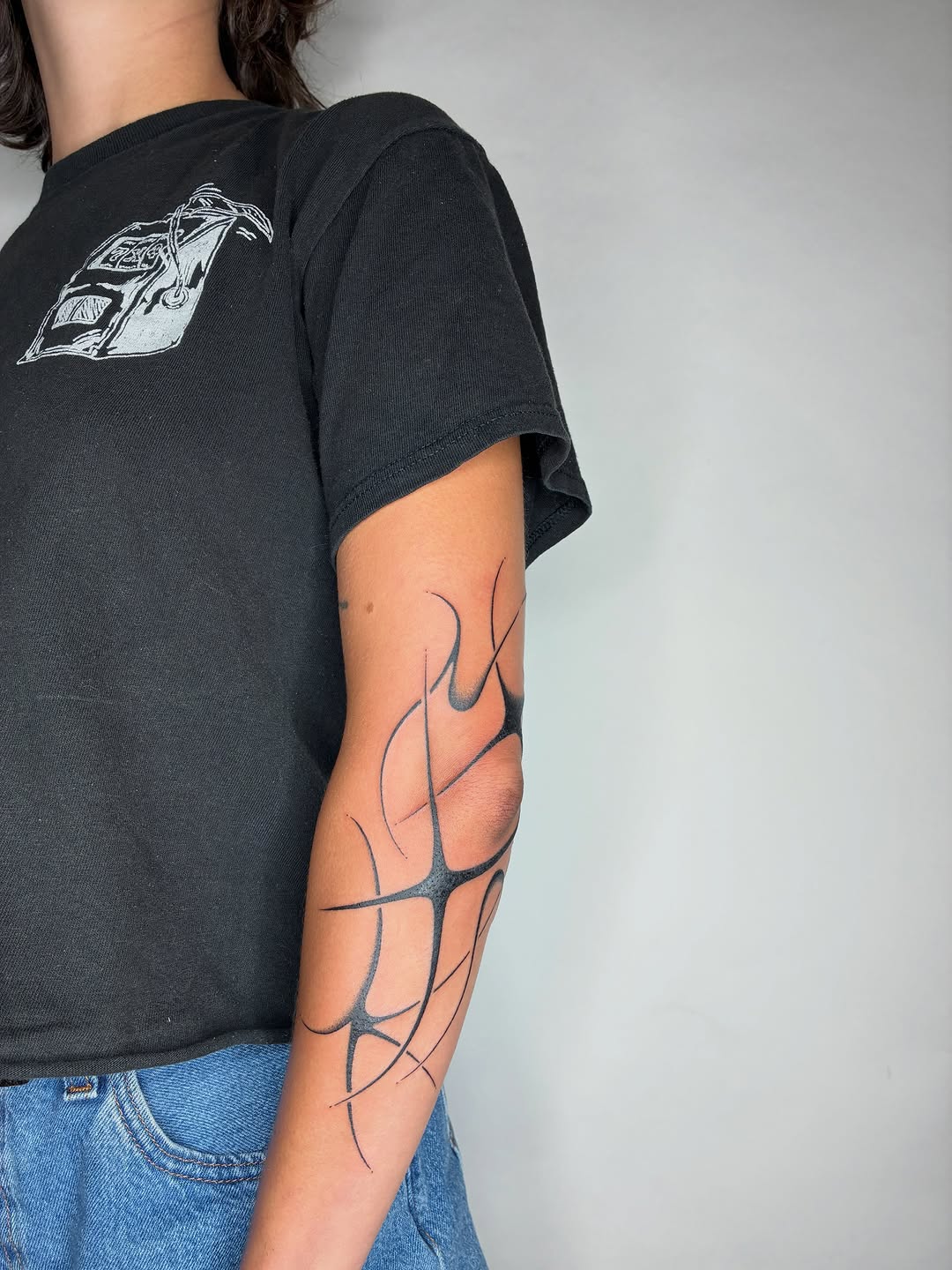 Tattoo by @sess_world β illustrative, geometric