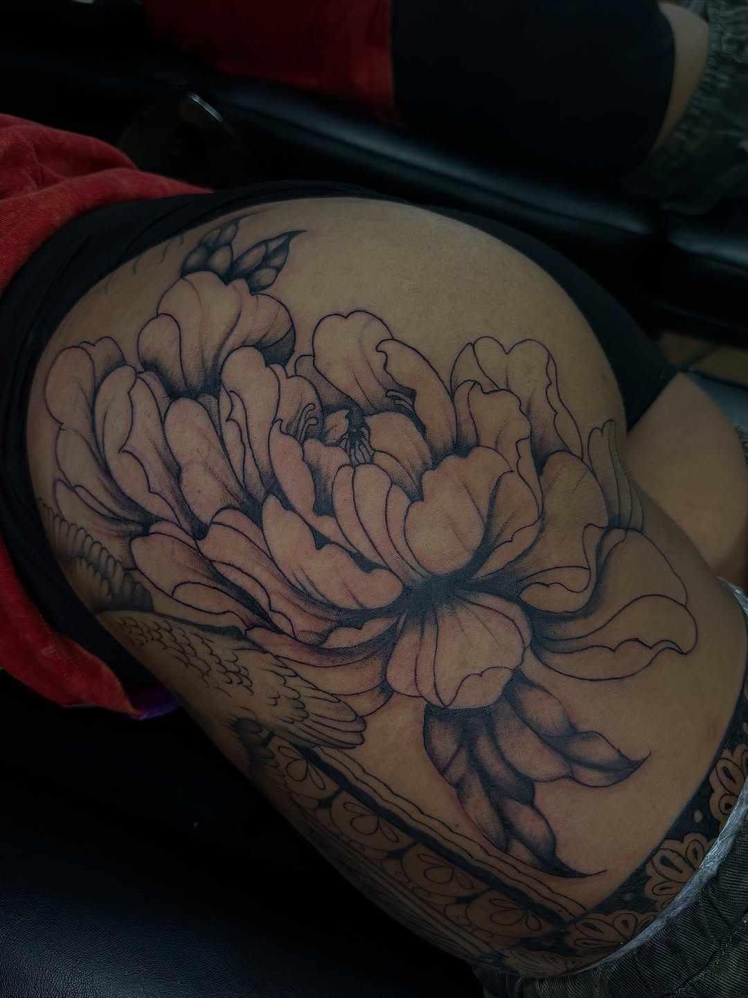 Tattoo by @hexhalle — japanese_irezumi, black_and_grey