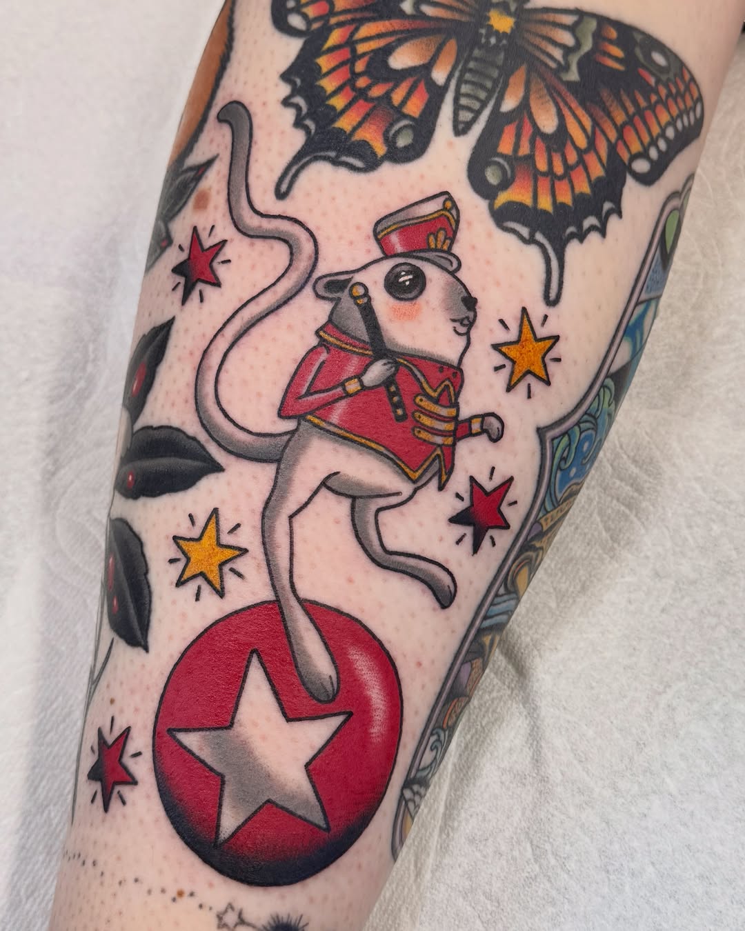 Tattoo by @niaink — american_traditional, illustrative