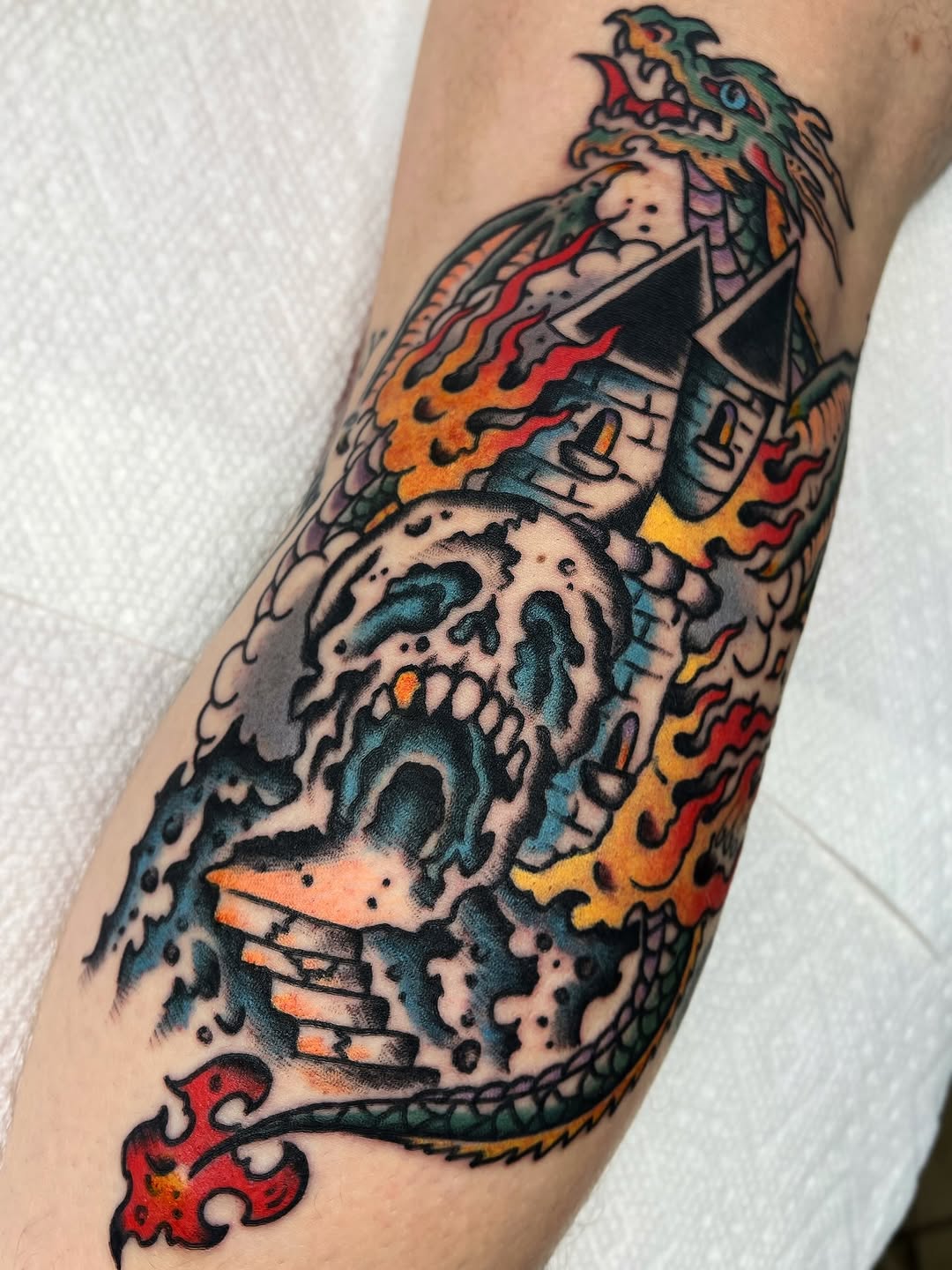 Tattoo by @leonetats โ american_traditional