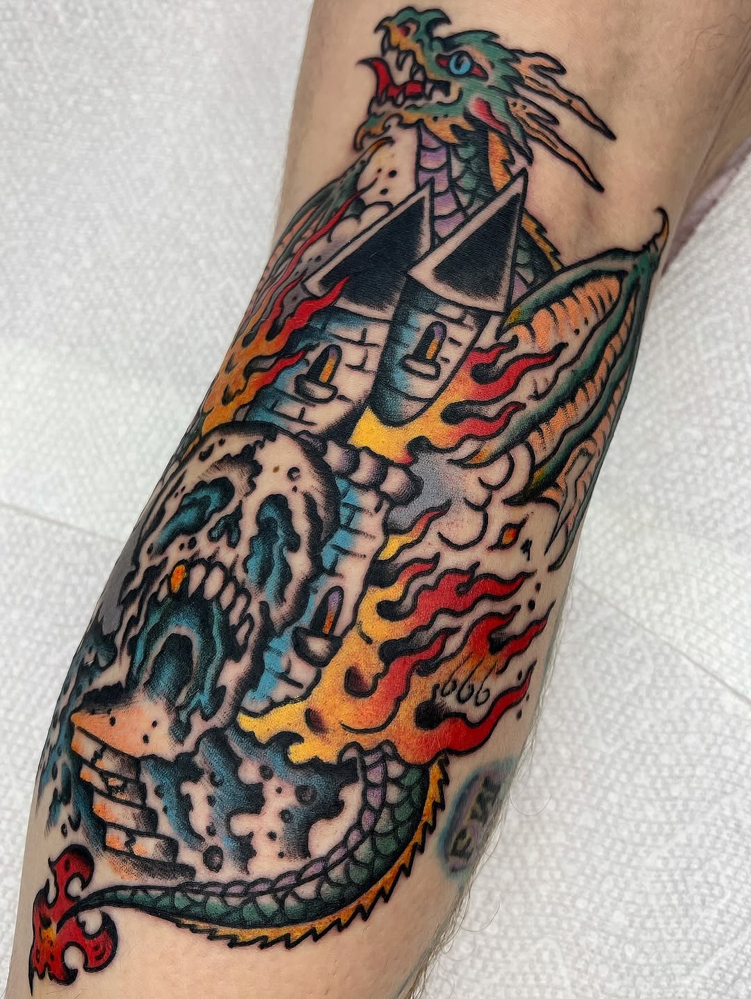 Tattoo by @leonetats โ american_traditional, illustrative