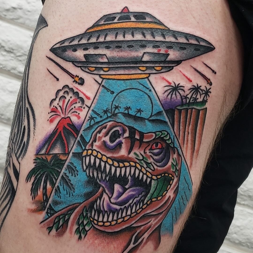 Tattoo by @chris_de_armas — american_traditional, new_school