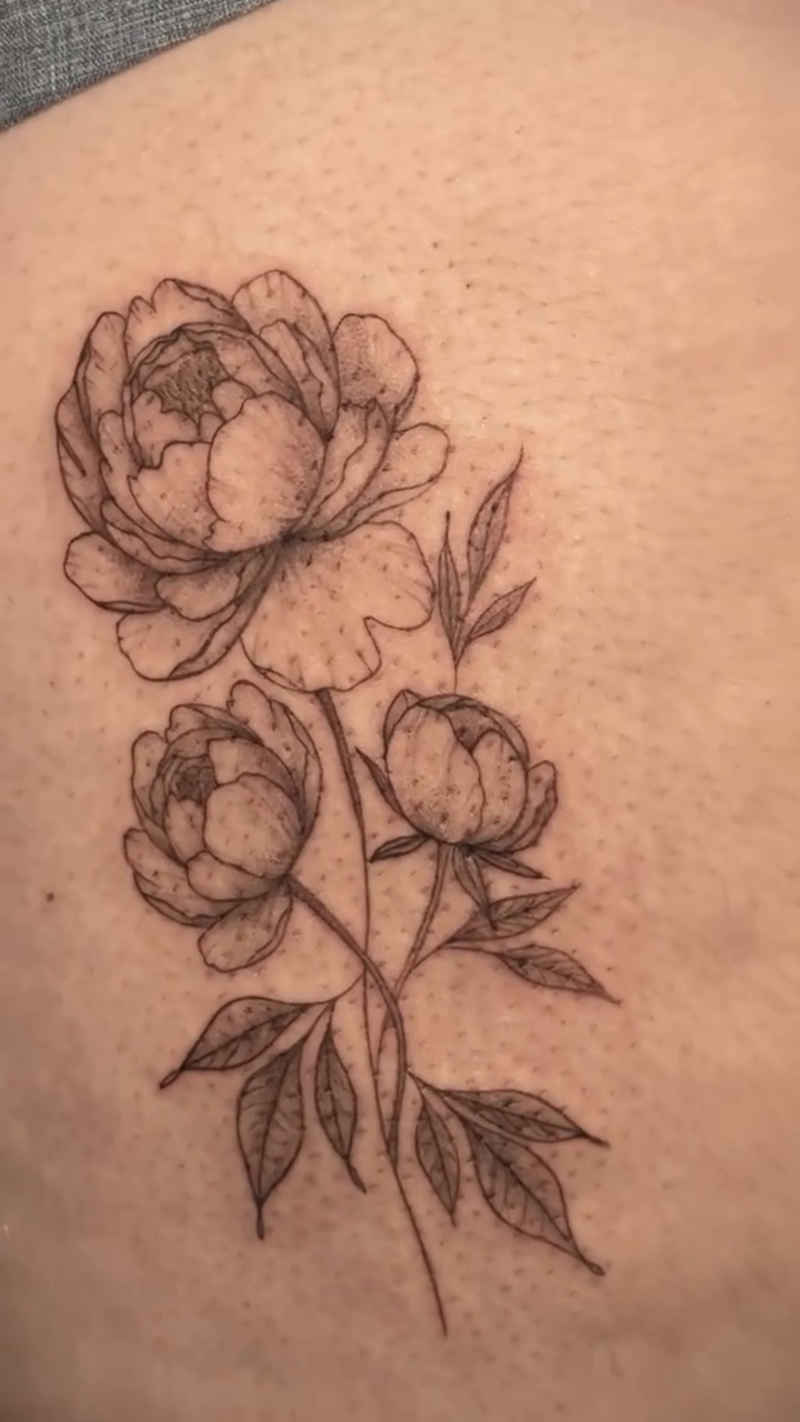 Tattoo by @eli.inkx — fine_line, illustrative