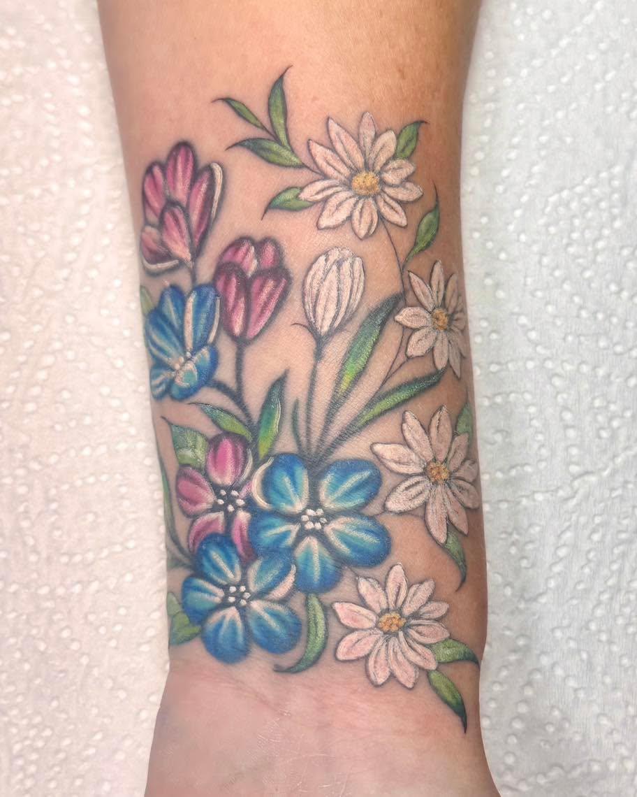 Tattoo by @beccasuetattoo โ fine_line, watercolor
